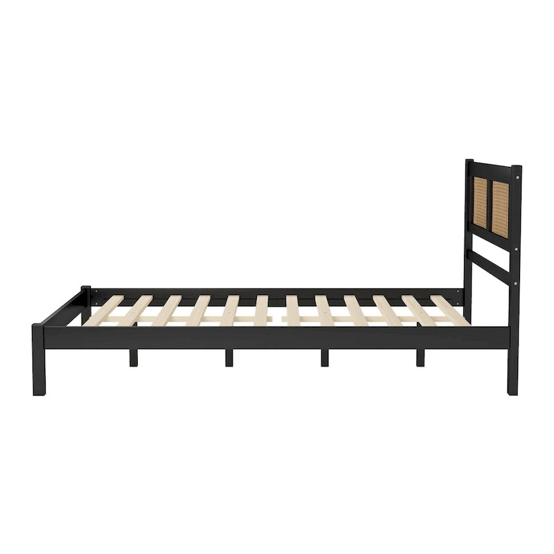Lit plateforme en bois de style moderne avec tête de lit en rotin naturel