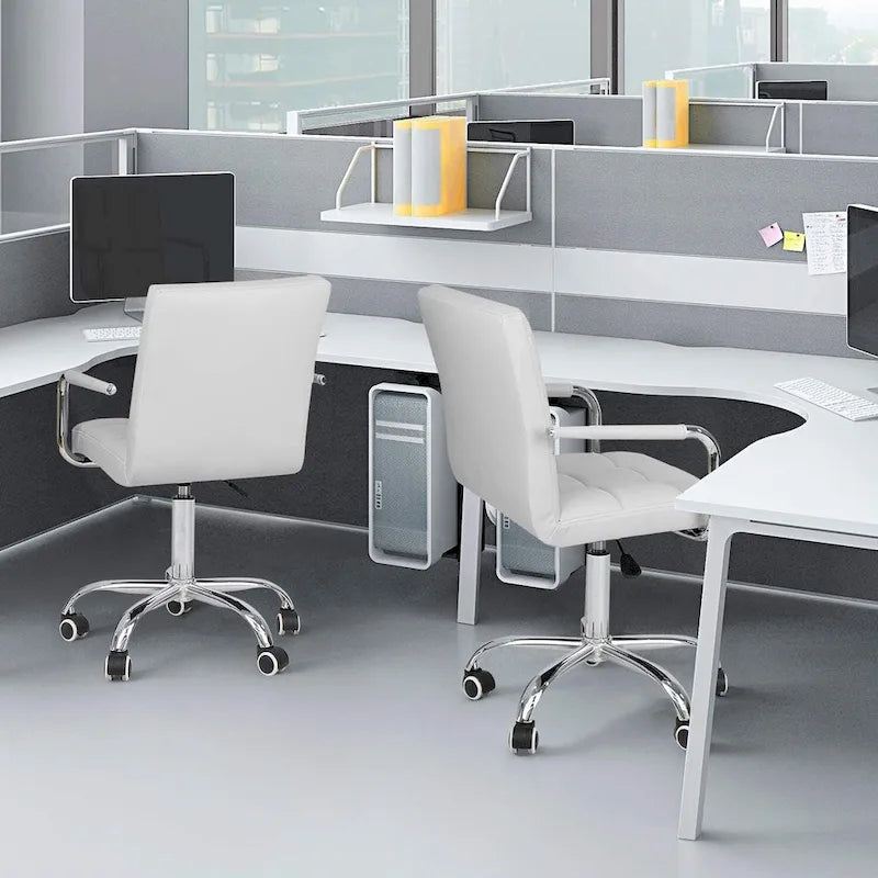 Chaises et bureaux de bureau réglables en hauteur